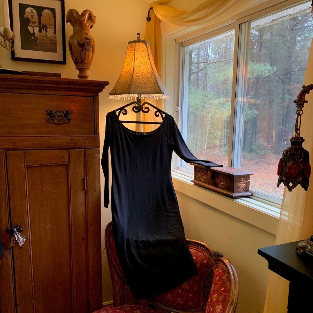 Dress, Le Château, fine jersey, black, all lining, Medium, deep boat neckline.